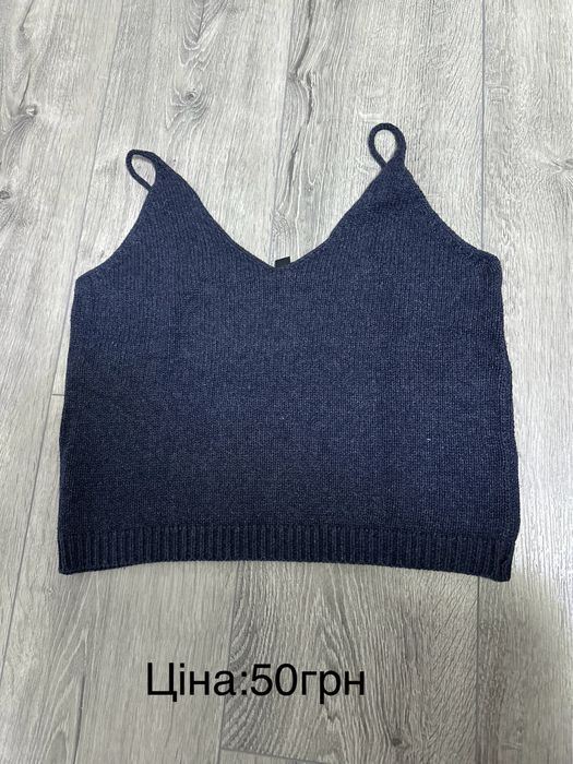 Кофти, боді  в гарному стані за приємними ціна .В розмірі м-с.