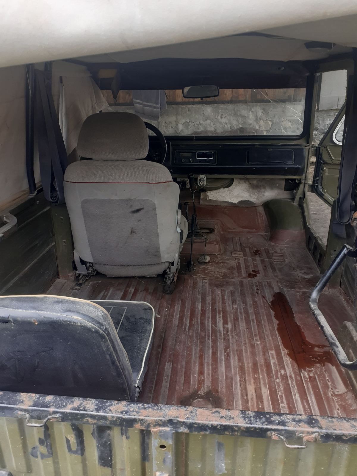 Автомобіль  всюди хід на мінімалках