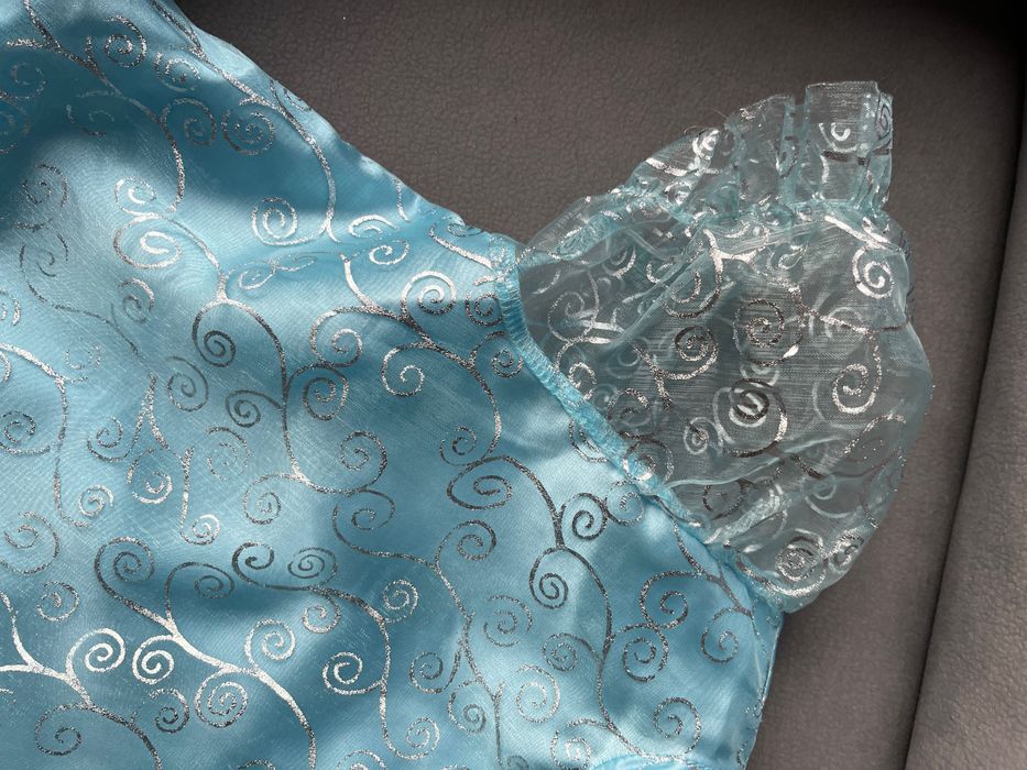 Strój na Halloween  bal przebierańców Pani Wiosna Zima Elsa 122-128cm