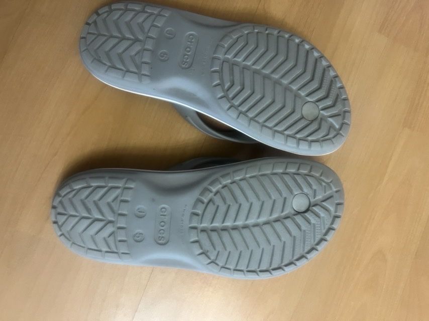 Шлепки вьетнамки crocs j5