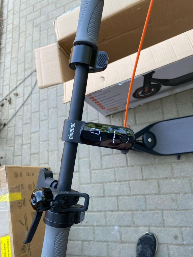 Hulajnoga elektryczna segwawy ninebot f65l