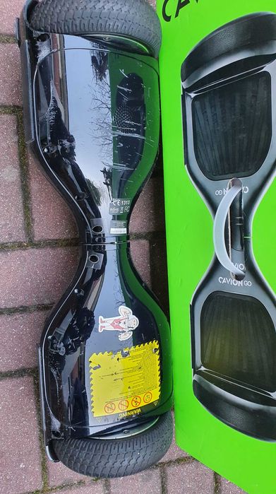 Deskorolka elektryczna Cavion Go 6,5 z oświetlenie, wbudowany głośnik