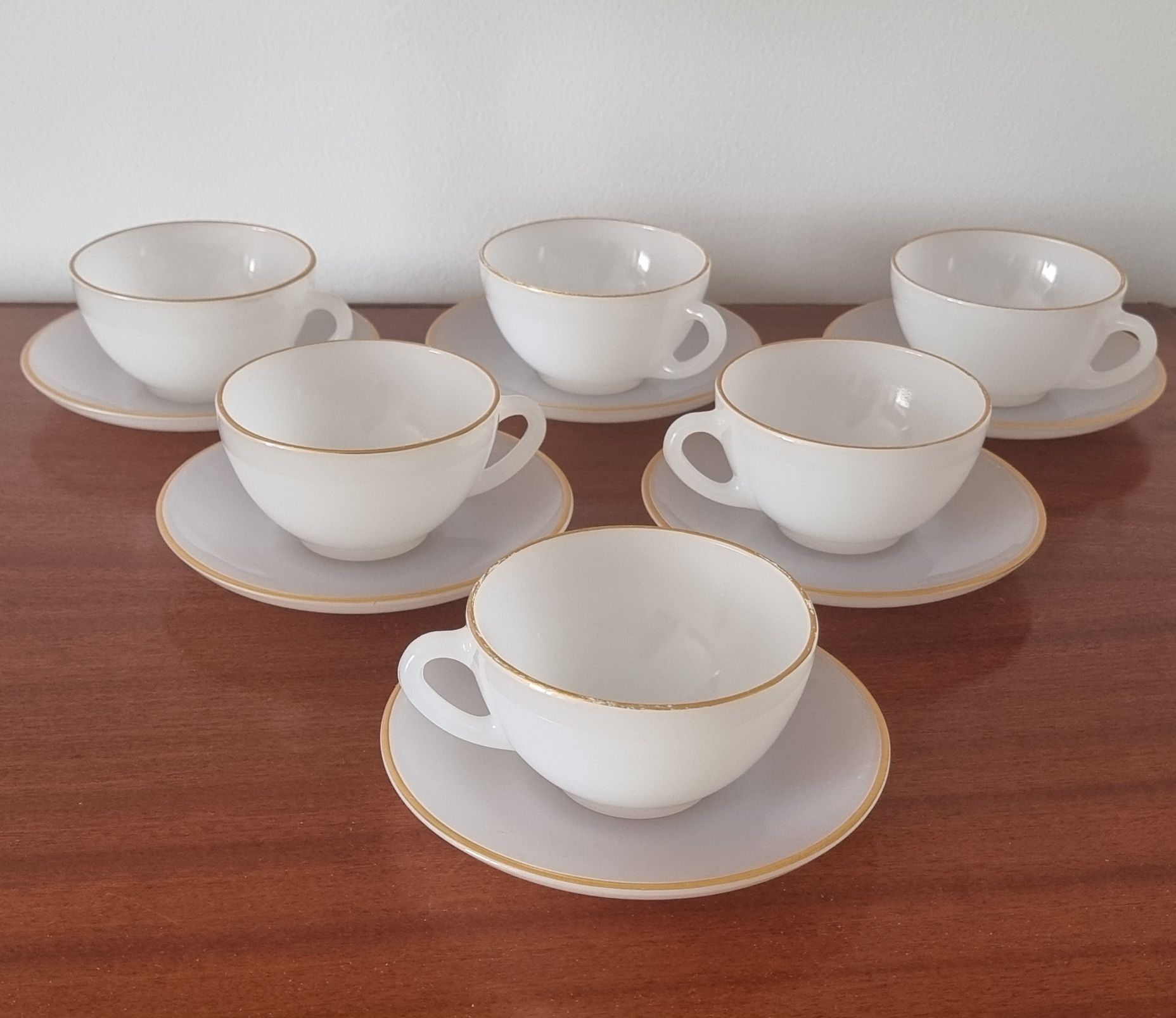 Serviço de café branco