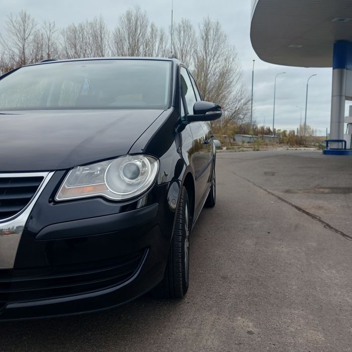 Volkswagen Touran 2010 р.в.