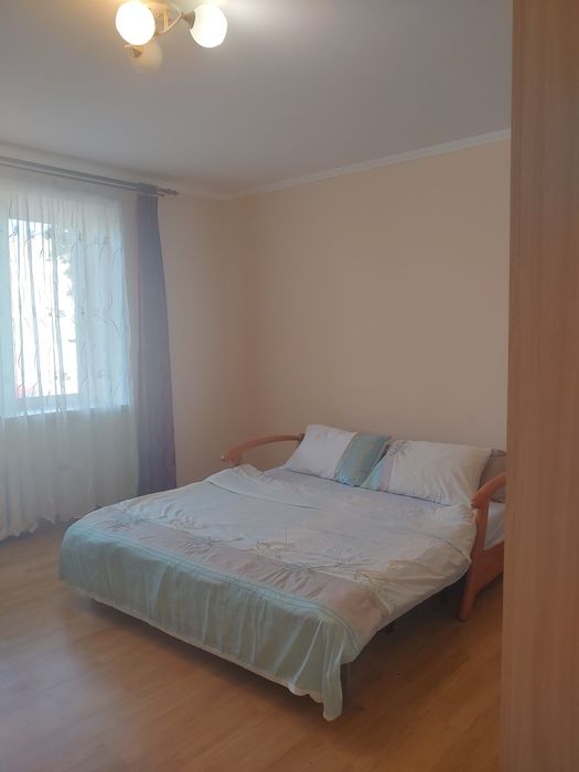 Доба Сяйво неподалік жд