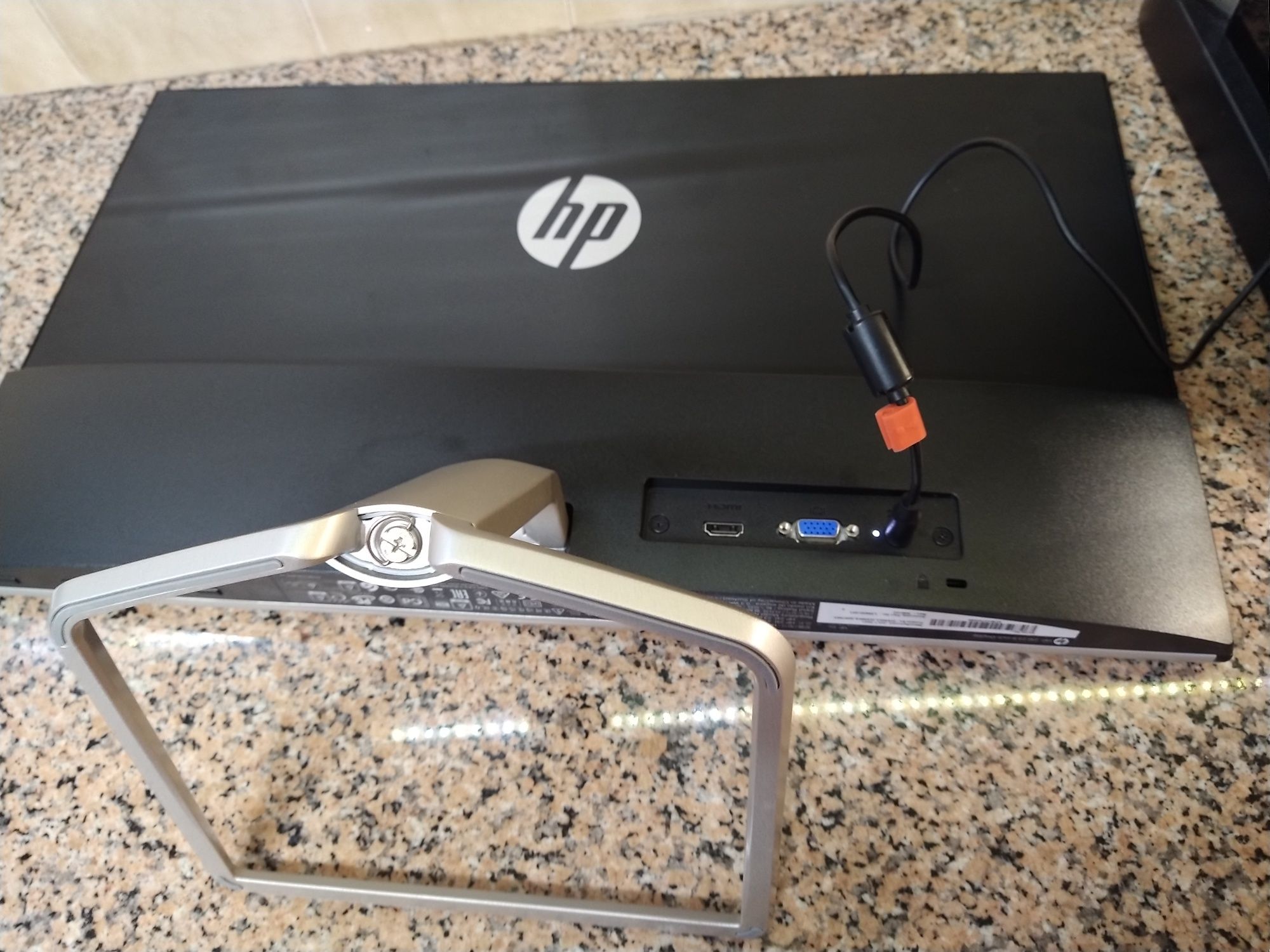 Monitor HP para computador portátil casa apartamento escritório.