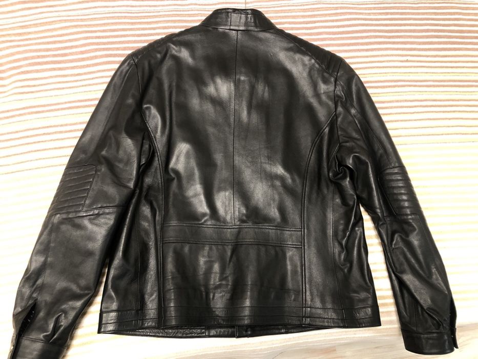 Чоловіча шкіряна куртка. 52 розмір