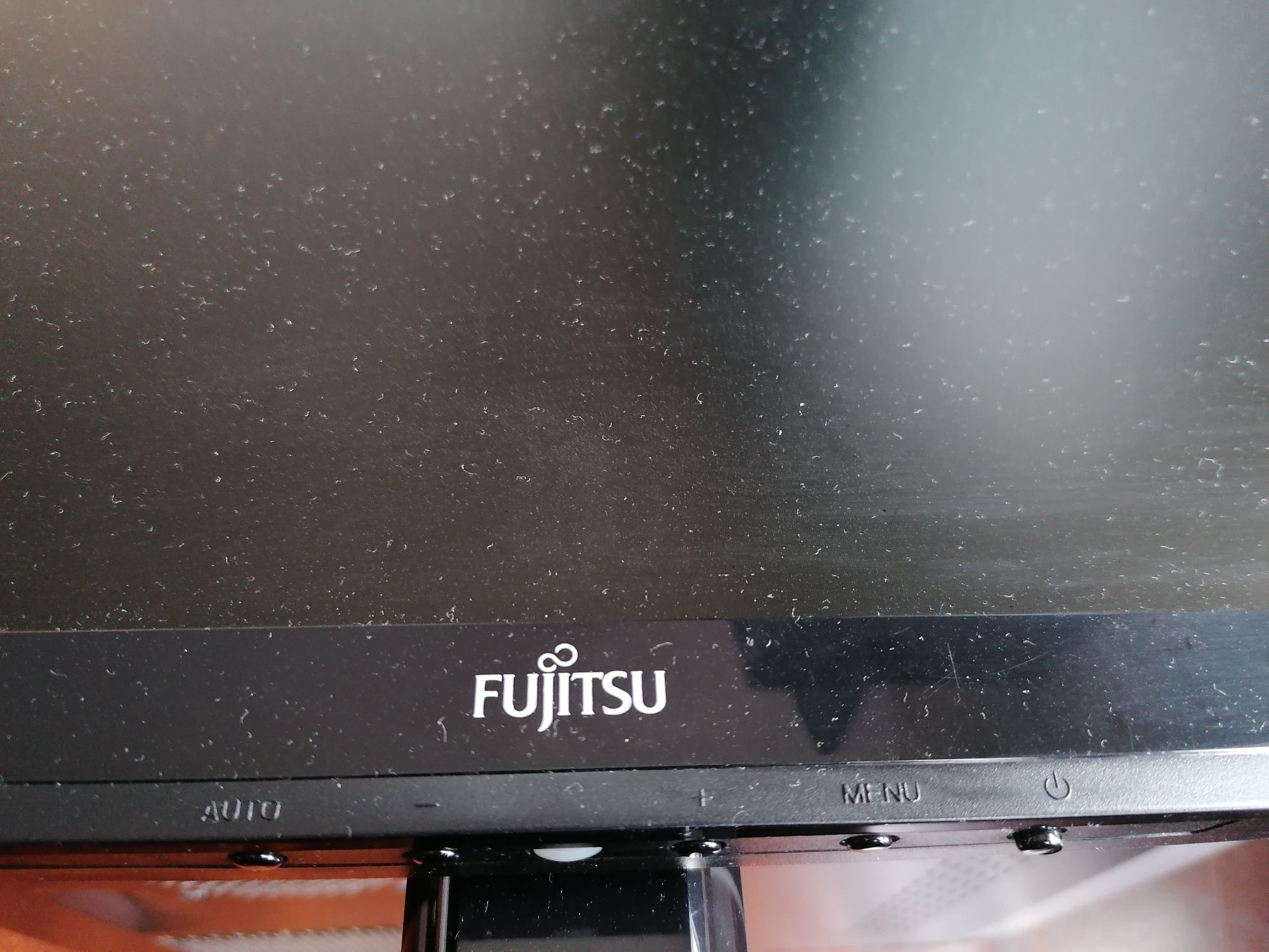 Monitor com colunas Fujitsu