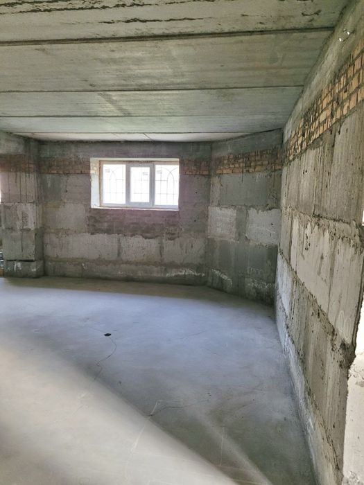 Продаж приміщення в Парковій Оселі