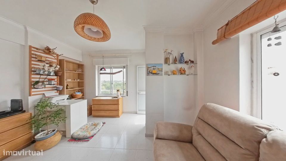 Apartamento T1 -Corroios- c I SEIXAL