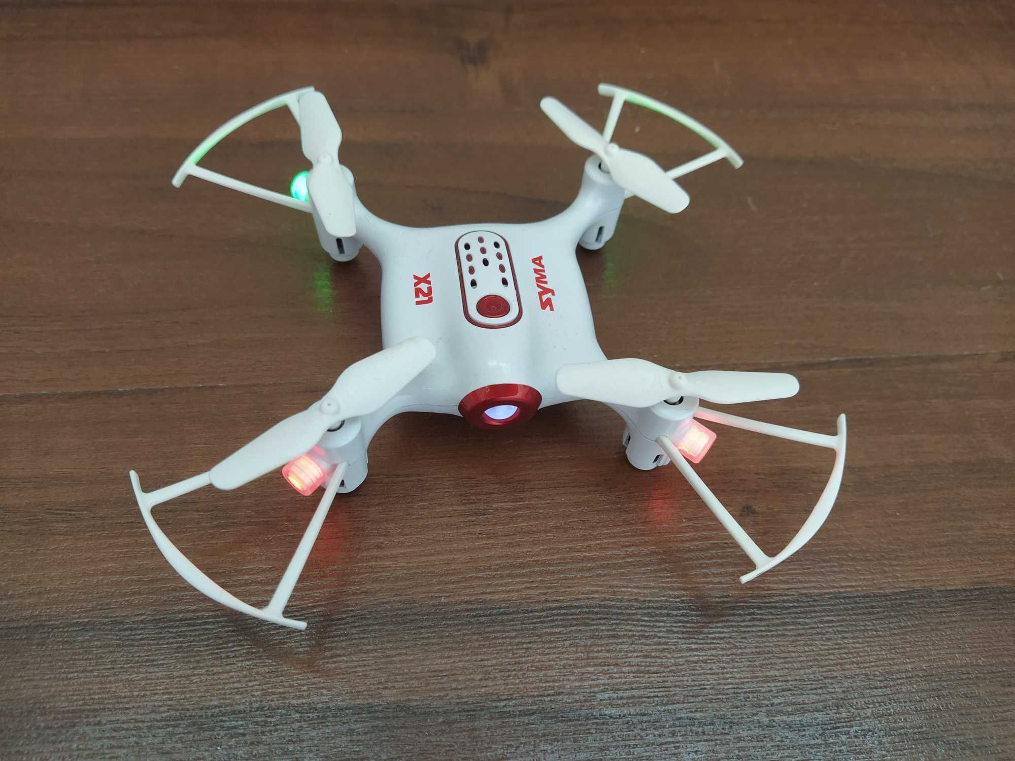Квадрокоптер Syma X21W