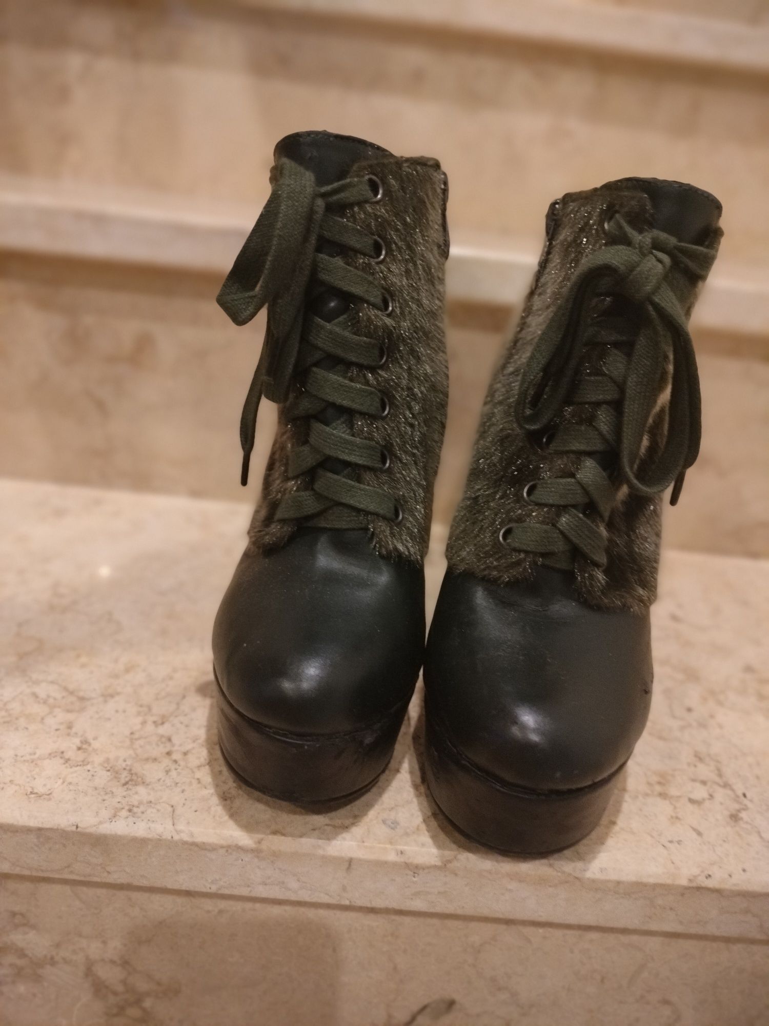 Bota NR 39, muito bonitas