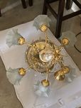 Lustre com seis candeeiros, estilo clássico