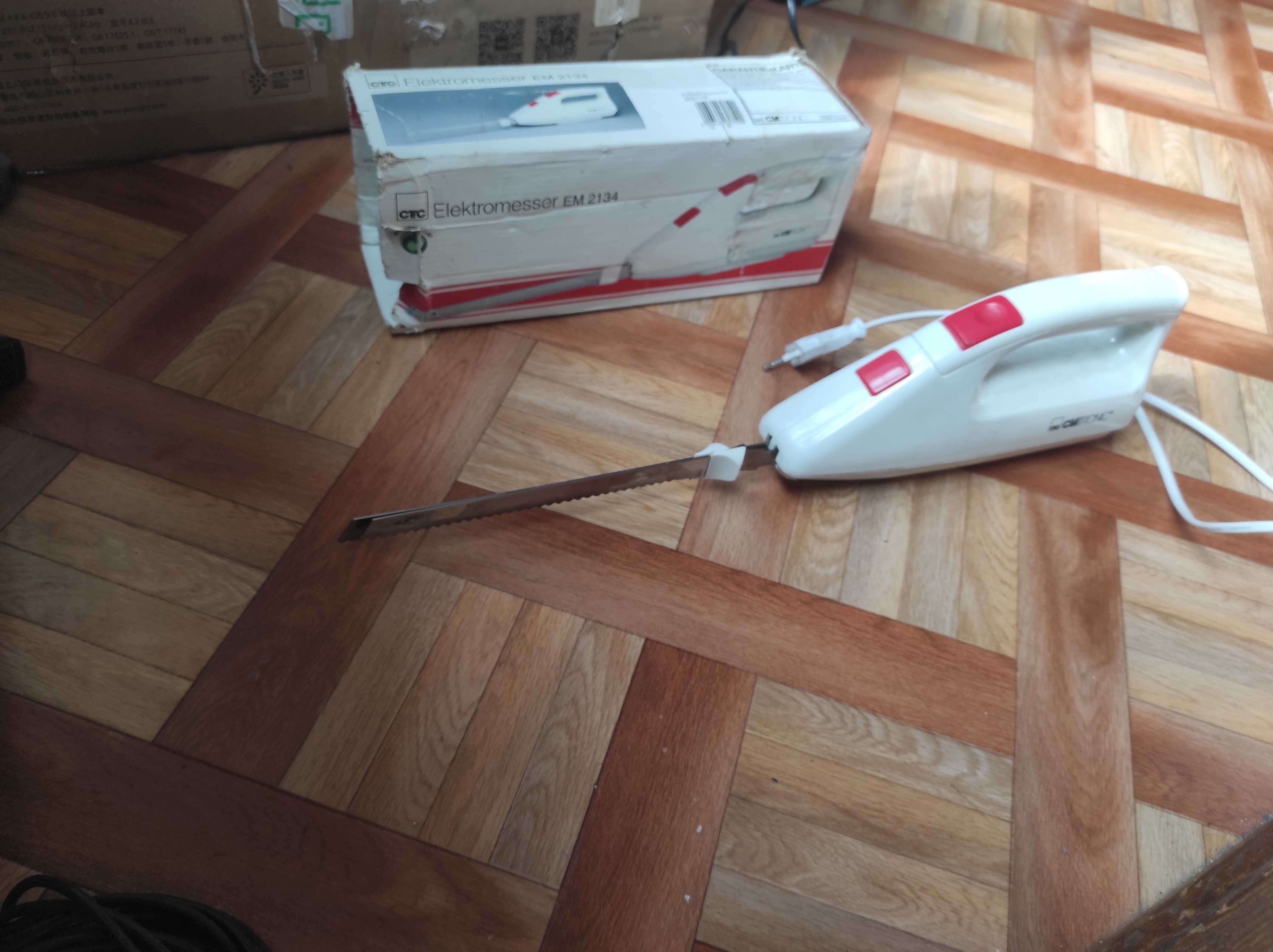 Електроніж Clatronic EM 2134 ніж електричний