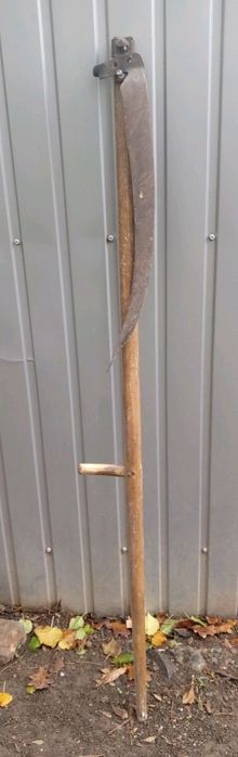 Коса. Коси коса пока роса.