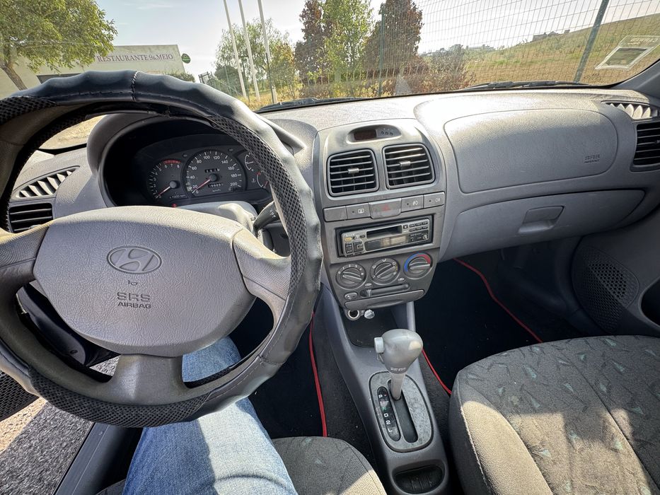 Hynday accent caixa automática