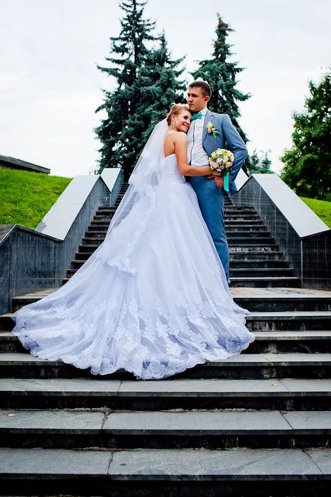 Весільна сукня в чудовому стані