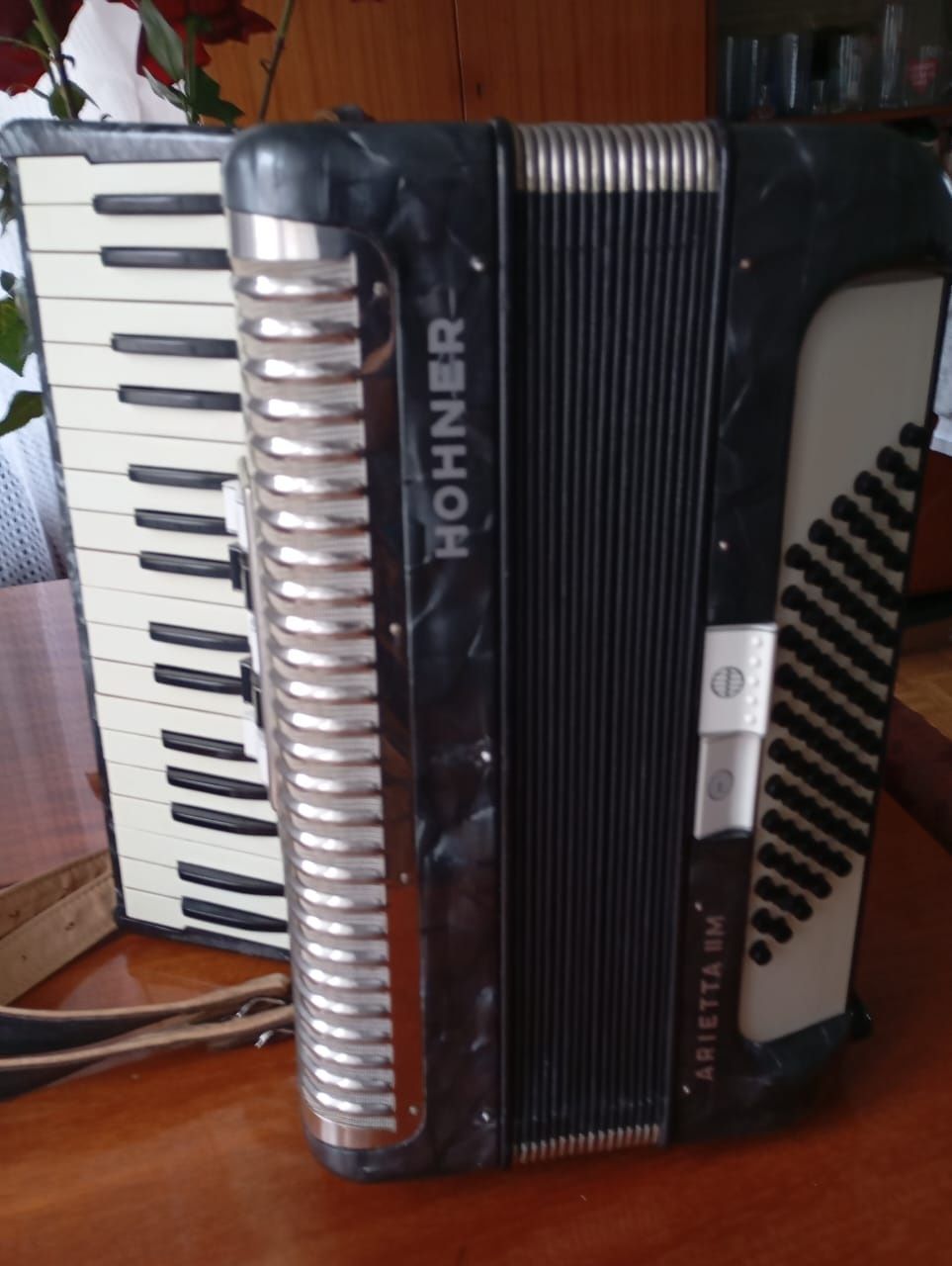 Akordeon Hohner, model Arietta IIM.
