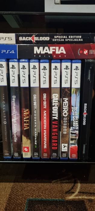 Gry na PlayStation 5.