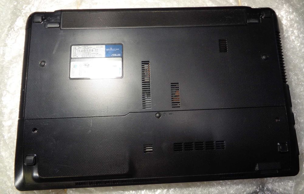 Tani laptop do codziennego użytku – ASUS X53S z Windows 10, SSD 256GB