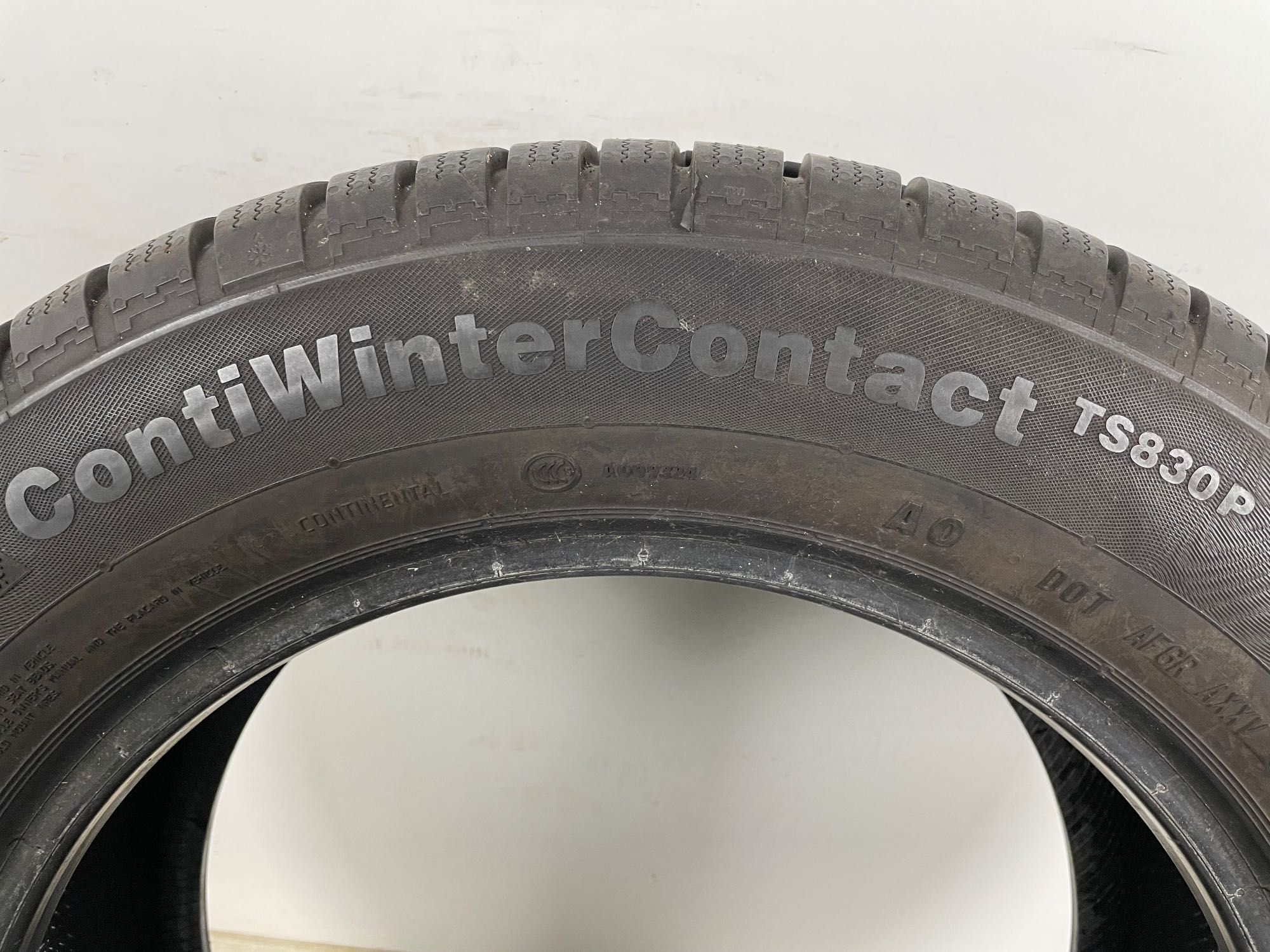225/55R16 95H Continental ContiWinterContact TS830P