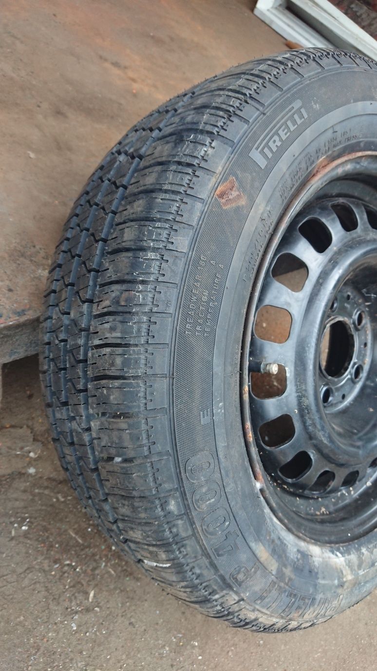 Продам колесо 205/60 R15