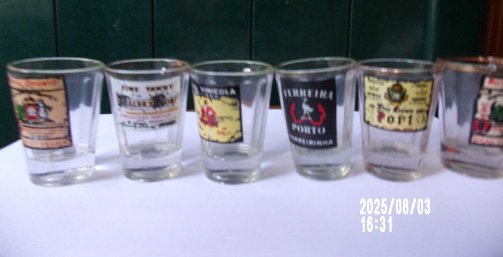 6 copos para vinho do Porto com imagens variadas