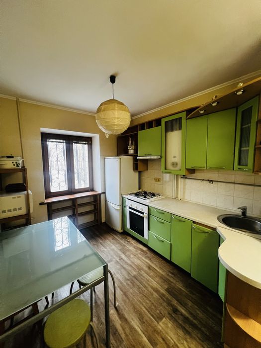 2-кімнатна квартира , р-н вокзалу,, під оренду чи для себе