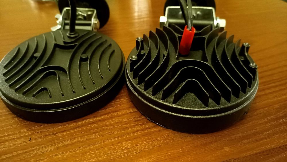 Głęboka! Lampa na bursztyn szczelna z włącznikiem