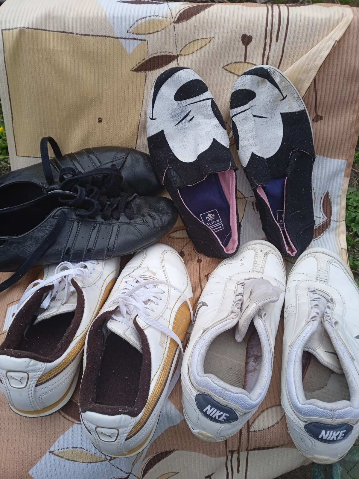 Продам женские мокасины