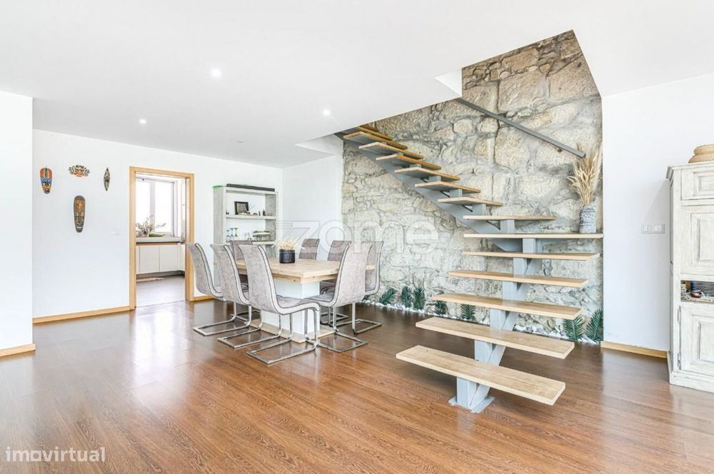 Moradia T4 em Rio Tinto para venda