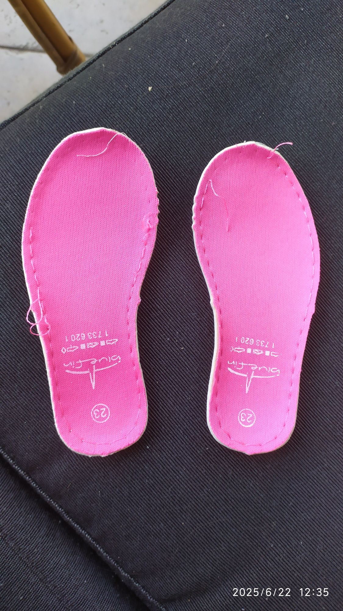 Buty do wody biało-różowe dla dziewczynki Blue Fin, r. 23