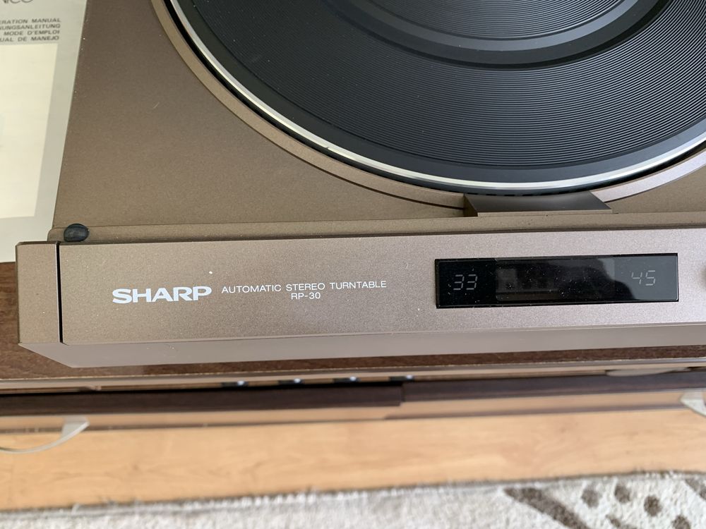 Програвач вінілових платівок Sharp RP-30