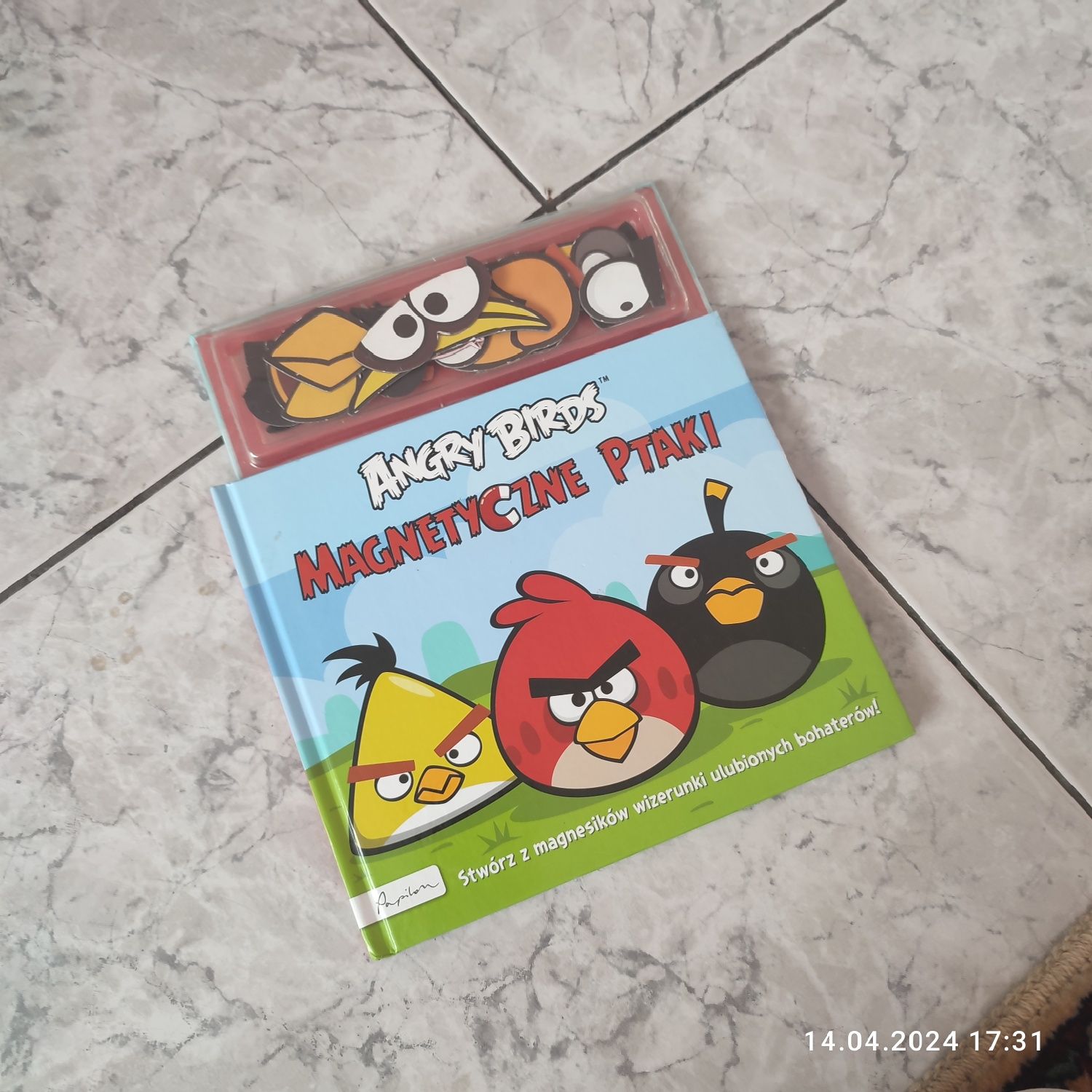 Książka "Magnetyczne ptaki Angry Birds" - oprawa twarda