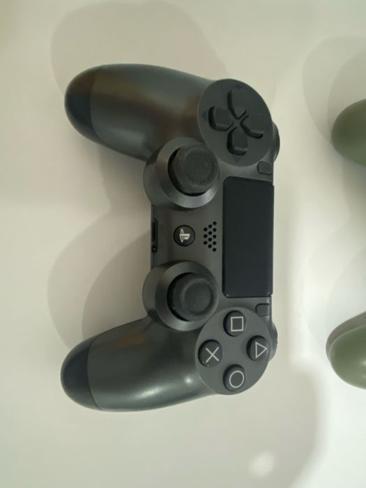 PlayStation 4 e comandos