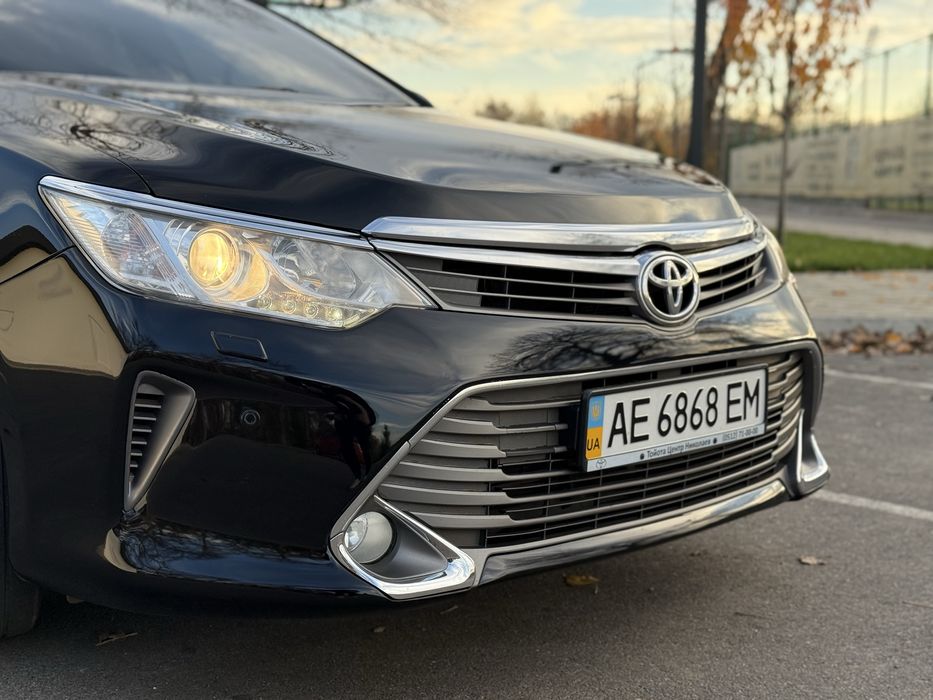Toyota Camry XV55 офіційна (не фарбована)