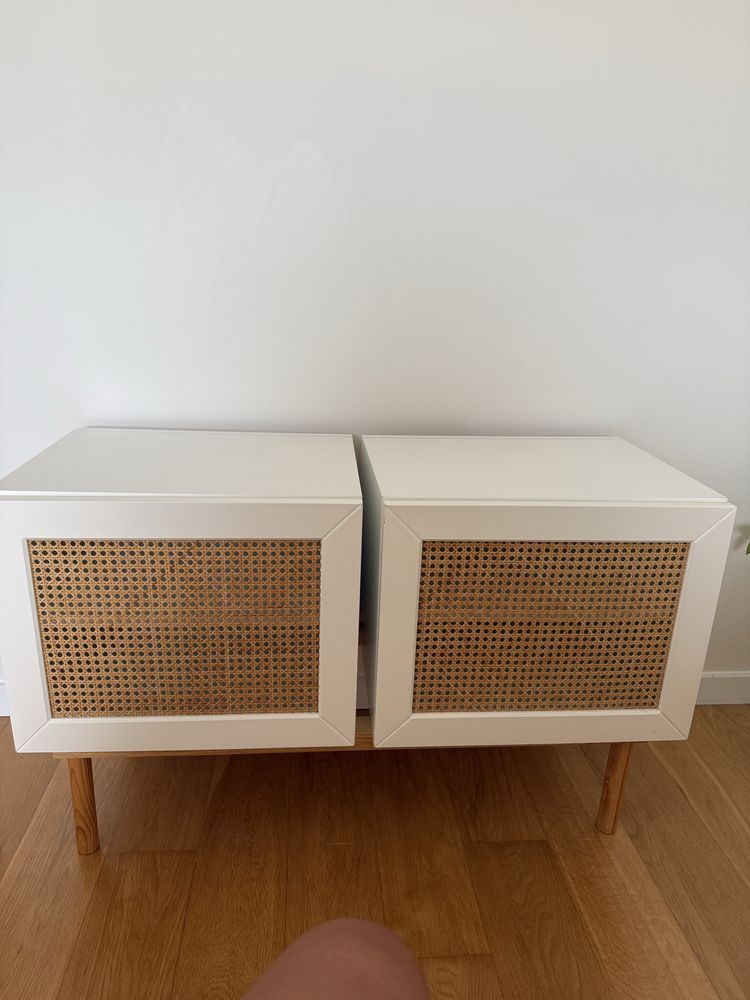 Conjunto de 2 cubos + mesa de cabeceira + candeeiro