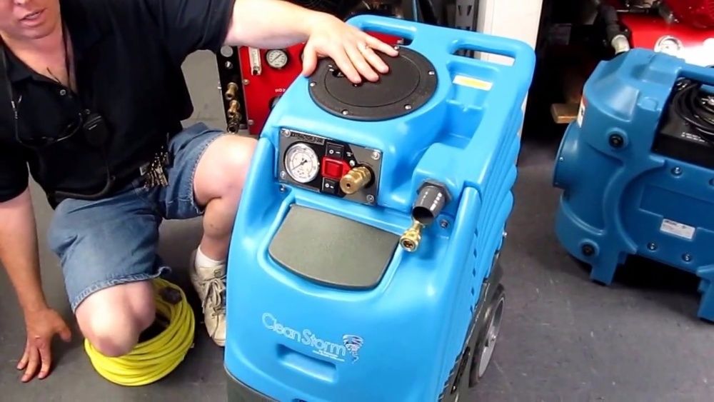 Кращі ціни в Одесі на хімчистку м'яких меблів та килимів! Знижки!