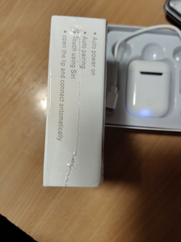 Бездротові навушники AirPods TWS i12, модернізовані
Підключаються до п
