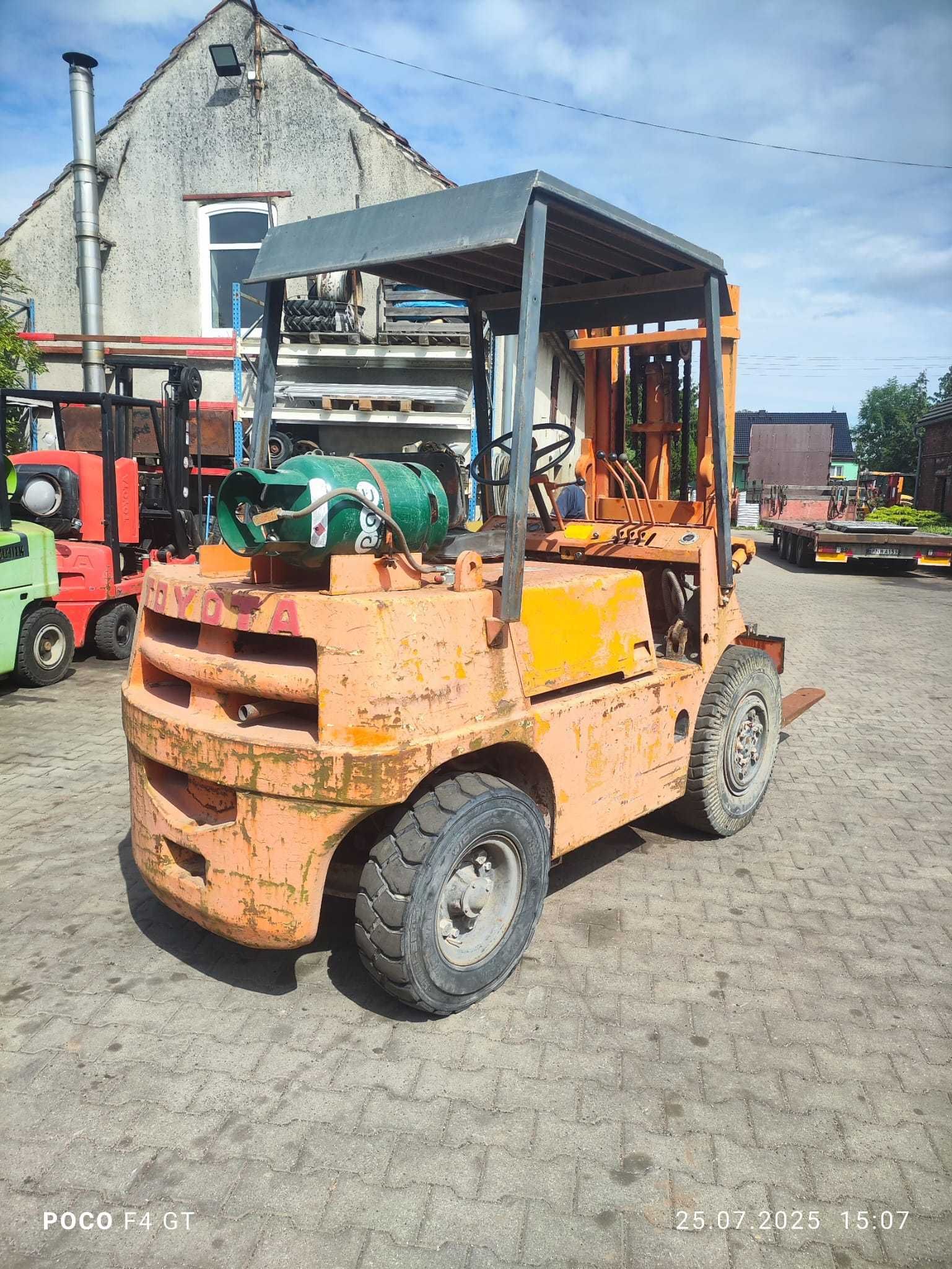 Wózek Widłowy Toyota 2FG 35 3,5 Tony LPG Terenowy Pompowane Sprawny