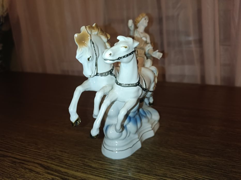 Фарфор, колесниця, Румунія, дівчина в кареті