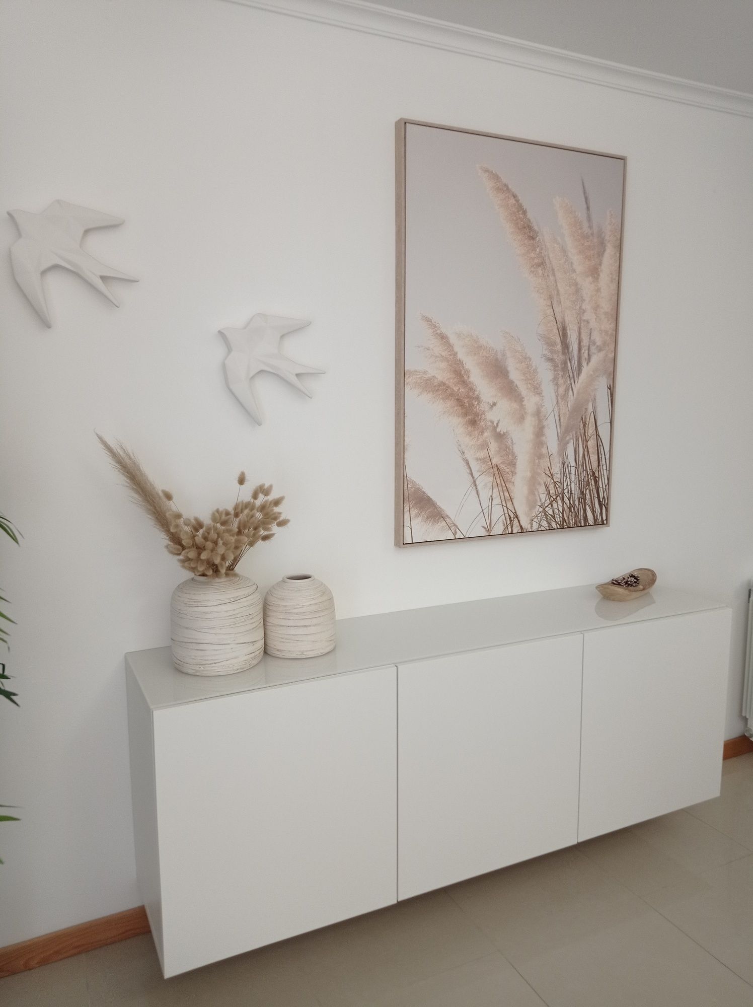 Quadro branco e bege
