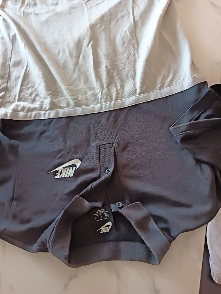 Tshirt -Polo	Nike		Tamanho M	usada em bom estado