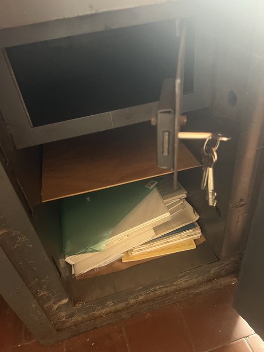 Сейф канцелярський