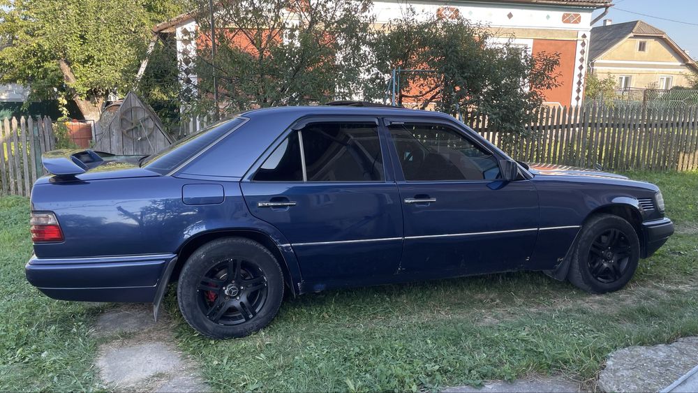 Mercedes Benz w124 250D МЕРСЕДЕС 1995 рестайлінг