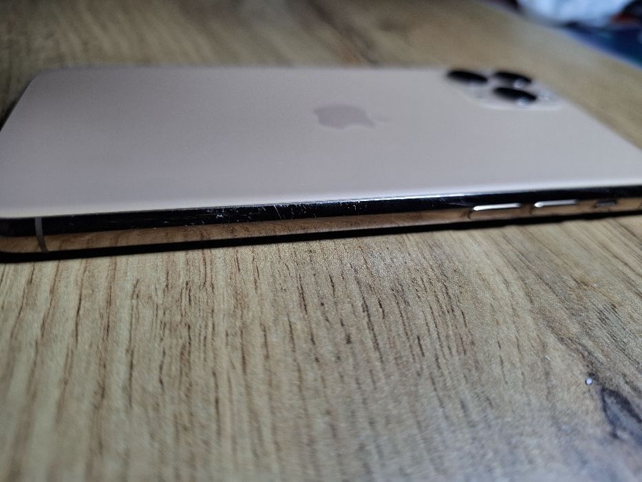 Iphone 11 pro 84%baterii okazja