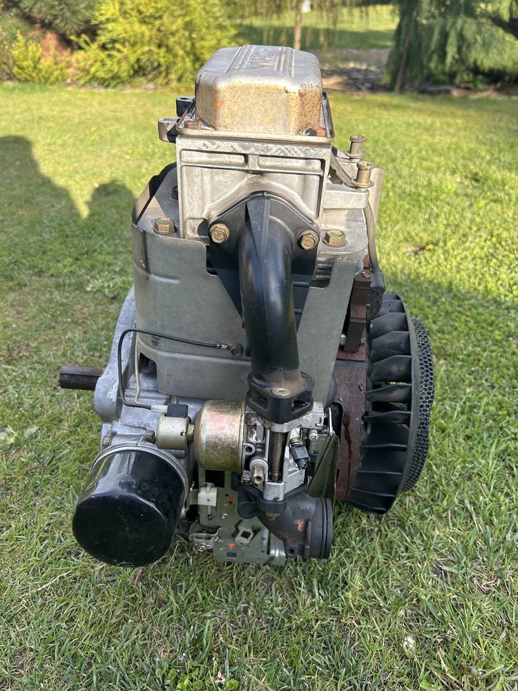 Silnik Briggs & Stratton 17,5 HP Intek - Uszkodzony