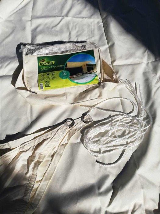 Toldo de sombra cor bege em poliéster com 3,6mx3,6m - Novo