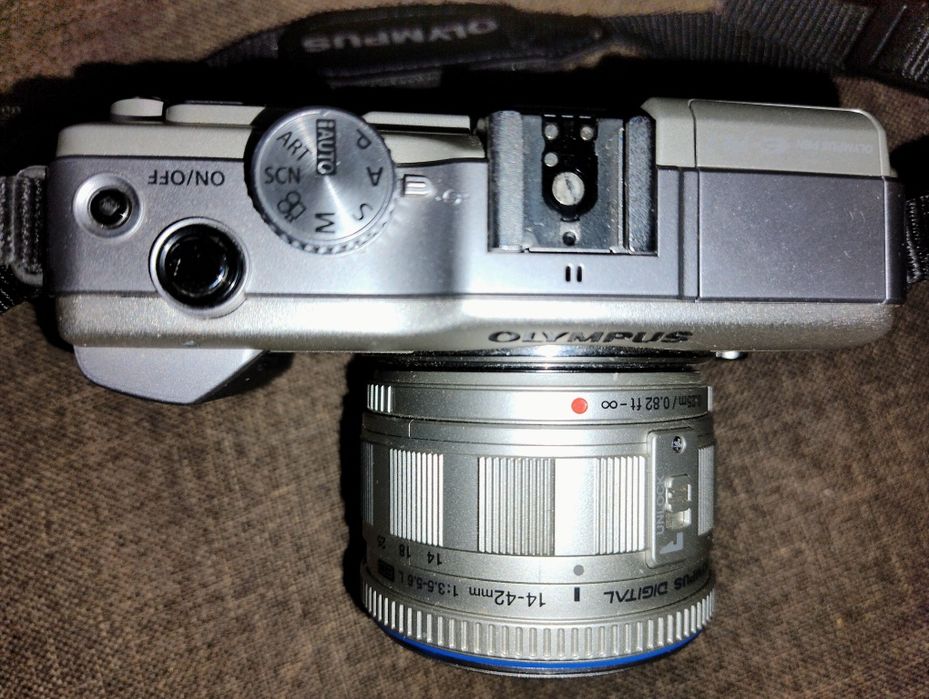 Aparat Fotograficzny OLYMPUS PEN E-PL1 + 14-42