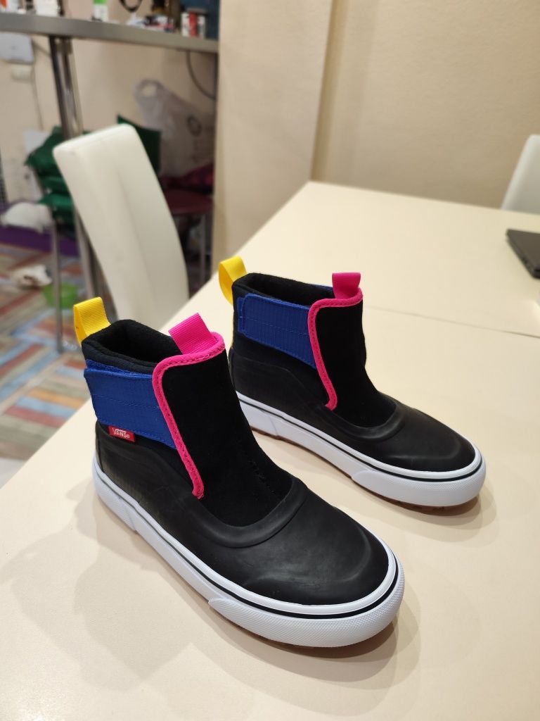 Демі черевики, всюдиходи Vans Digital Dance Slip-On Hi Terrain V MTE-1